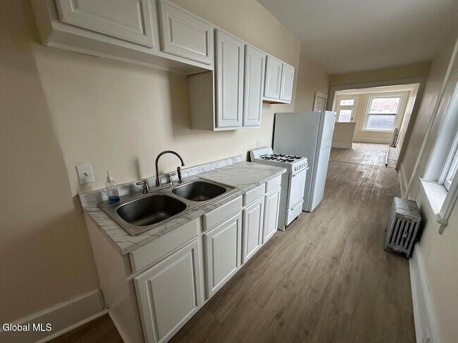 Photo - 16 Caroline St Unit 5