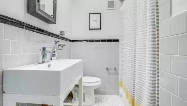 Photo - 123 Allensworth St