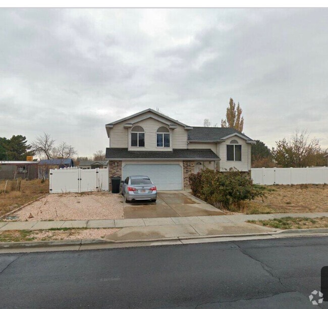 Building Photo - 2113 N 550 W Rental