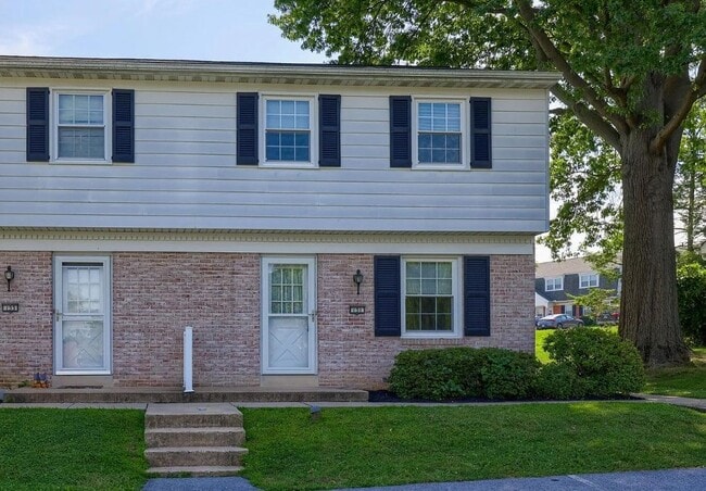 Building Photo - 131 Highview Dr