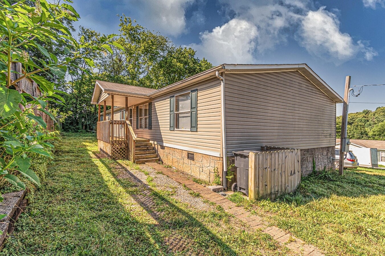 Photo - 714 Baldwin Ave SW