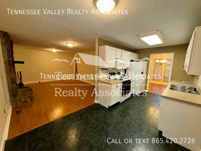 Photo - 1622 Colonade Rd