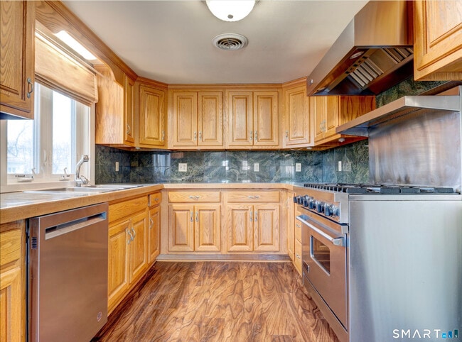 1091 S Main St Unit Second Floor