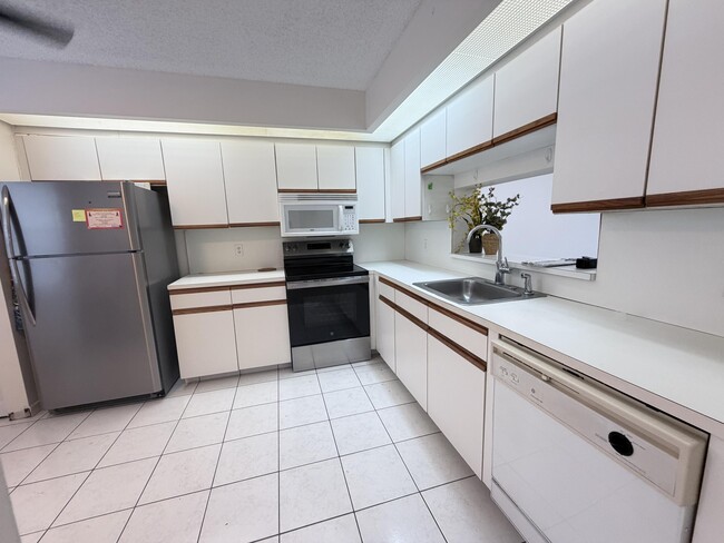 Photo - 800 SW 125th Way Unit 308O