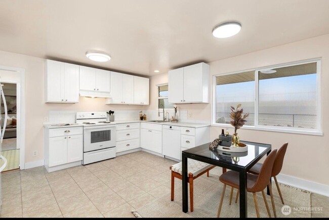 Photo - 1301 Edmonds Ave NE Unidad 1