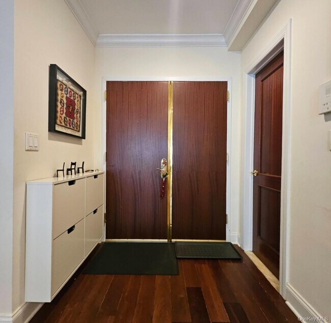 Photo - 171 Great Neck Rd