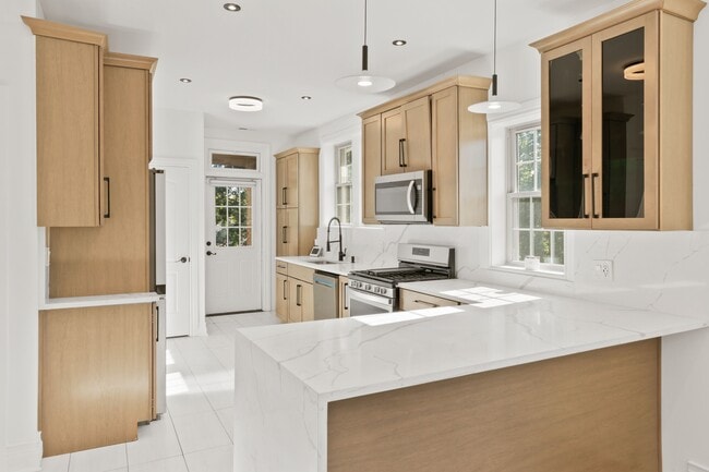 Photo - 7131 W Altgeld St