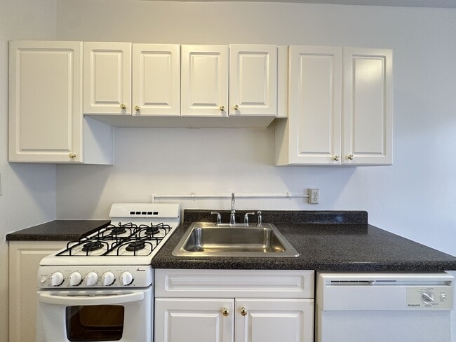 Photo - 3754 N Fremont St Unit 3W