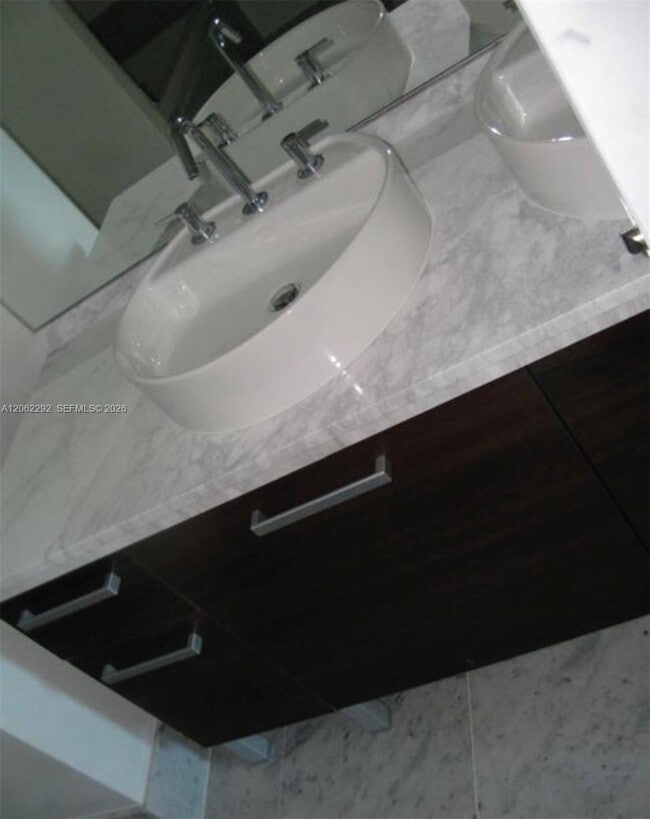 Photo - 244 Biscayne Blvd Unidad 303