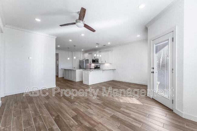 Photo - 3307 SW Hillstone Ave