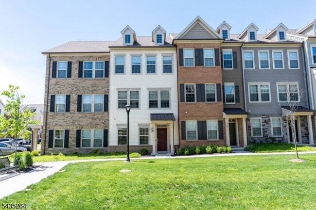 Building Photo - 18 Cortland Ct
