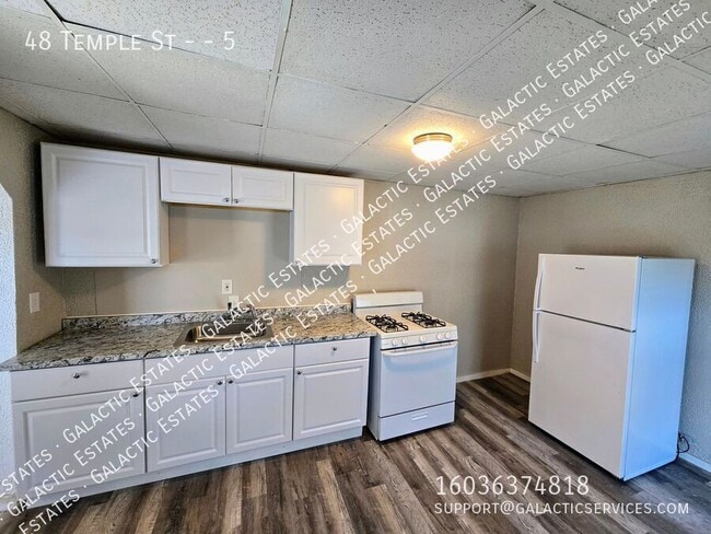 Building Photo - 48 Temple St Unit 5