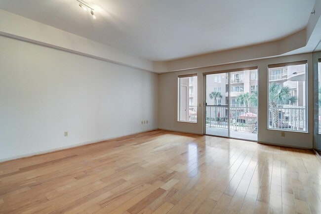 Photo - 3505 Sage Rd Unit 207