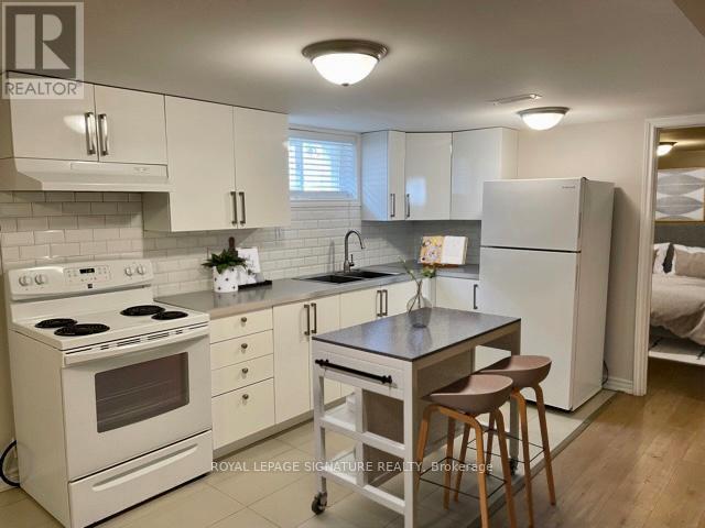 Photo - 1528 Pharmacy Ave