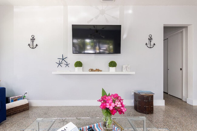 Photo - 927 N 17th Ave Unit ID1258729P