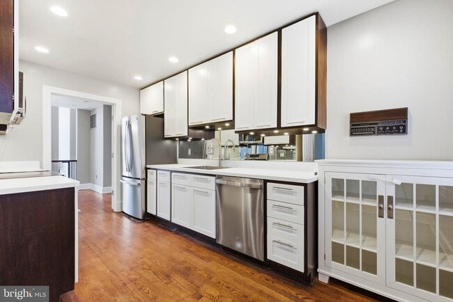 Photo - 3919 Georgetown Ct NW