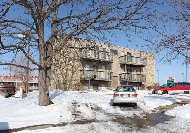 Photo - Chadwick Apartments