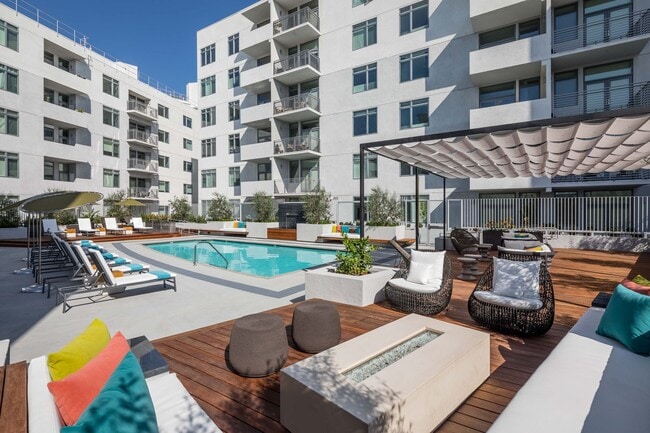 The Avenue Hollywood apartments — community photo