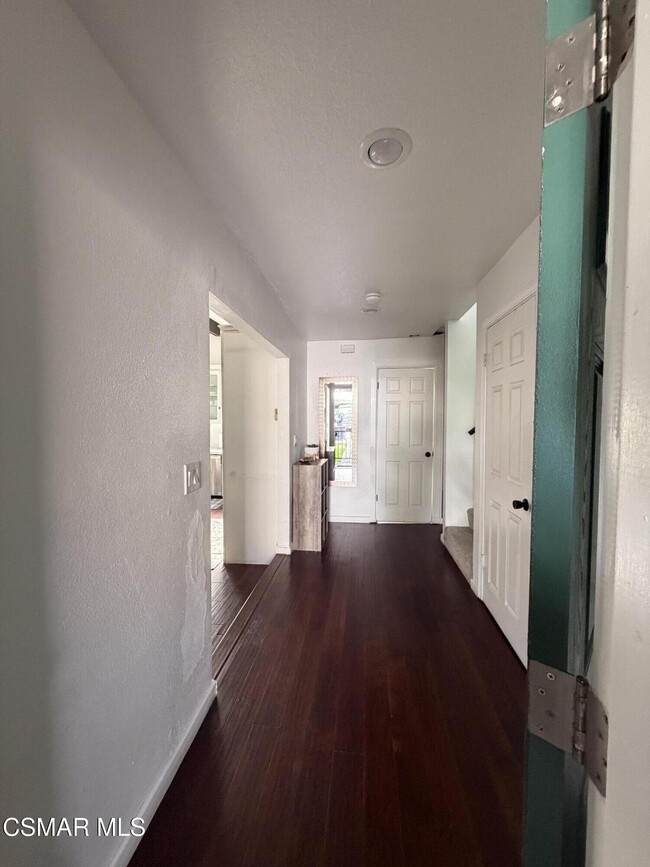 Photo - 9251 Notre Dame Ave