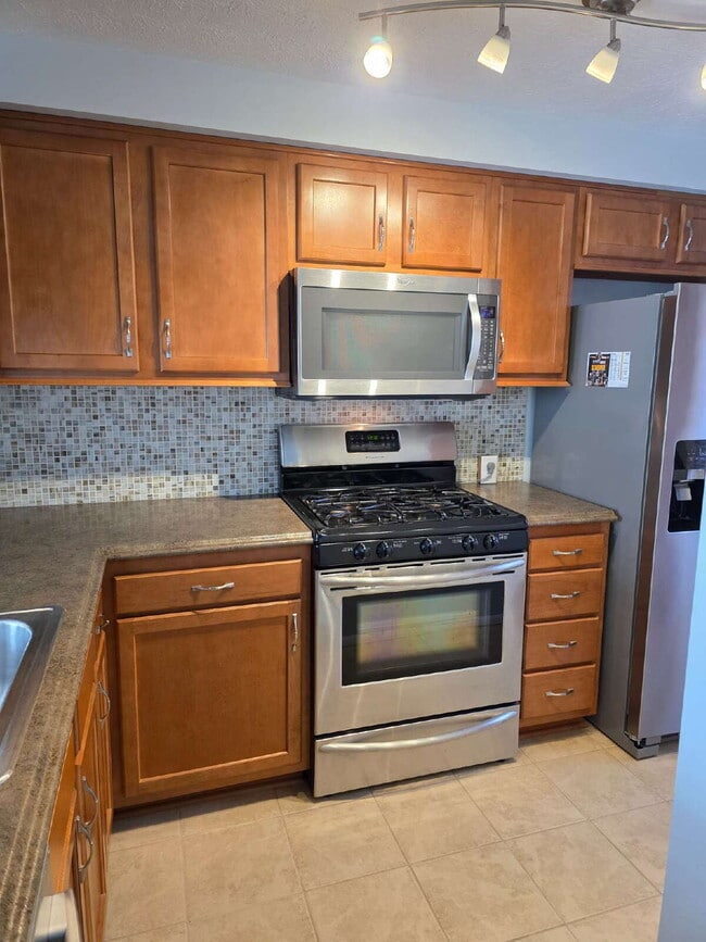 Photo - "Charming 2-Bedroom Townhouse Retreat in Venetia"