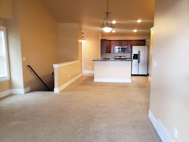 Photo - West-end 3 Bedroom Condo w/ Garage - End U...
