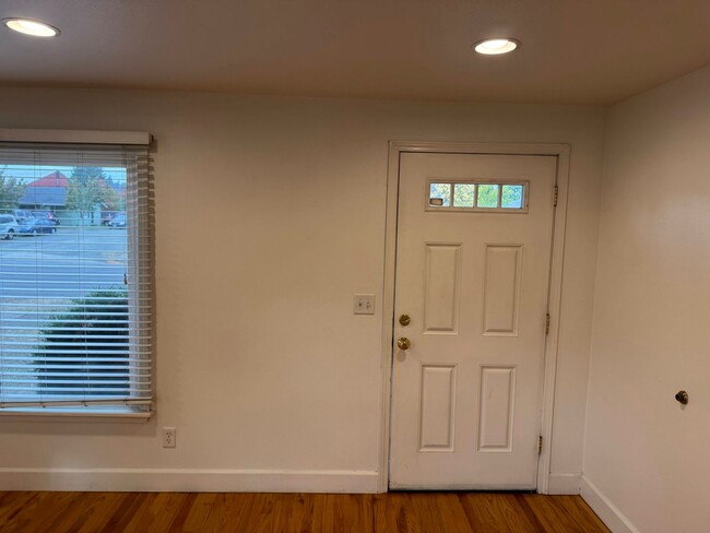 Photo - 2 Bedroom Duplex in S. Eugene/Campus Area Eugene