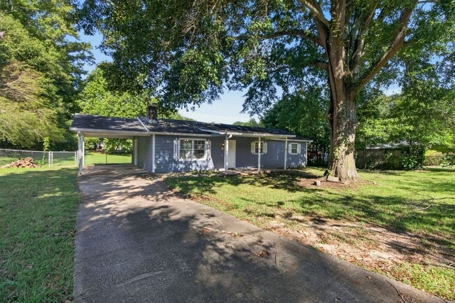 495 Valerie Cir