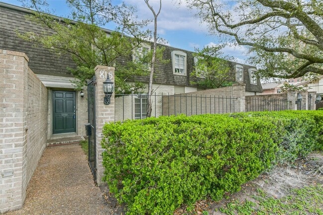 Building Photo - 815 S Ripple Creek Dr Unit 4