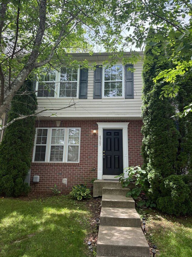 Updated 3-Bedroom Townhome in Aberdeen - Updated 3-Bedroom Townhome in Aberdeen