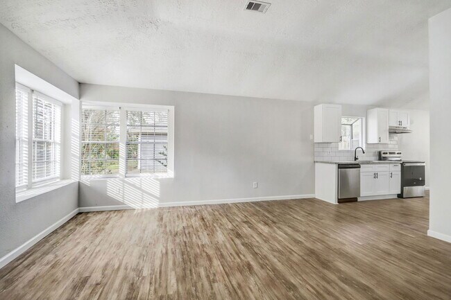 Photo - 15910 Plover Ct