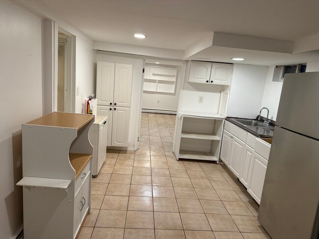 Building Photo - 225 Travis Ave Unit 1 LL