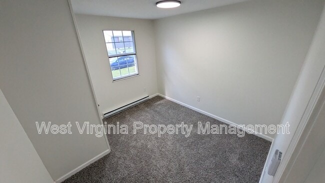 Photo - 277 Wood St
