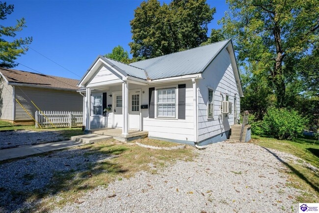Photo - 105 Beech St