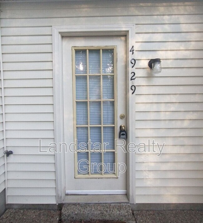 Photo - 4929 Villa Fair