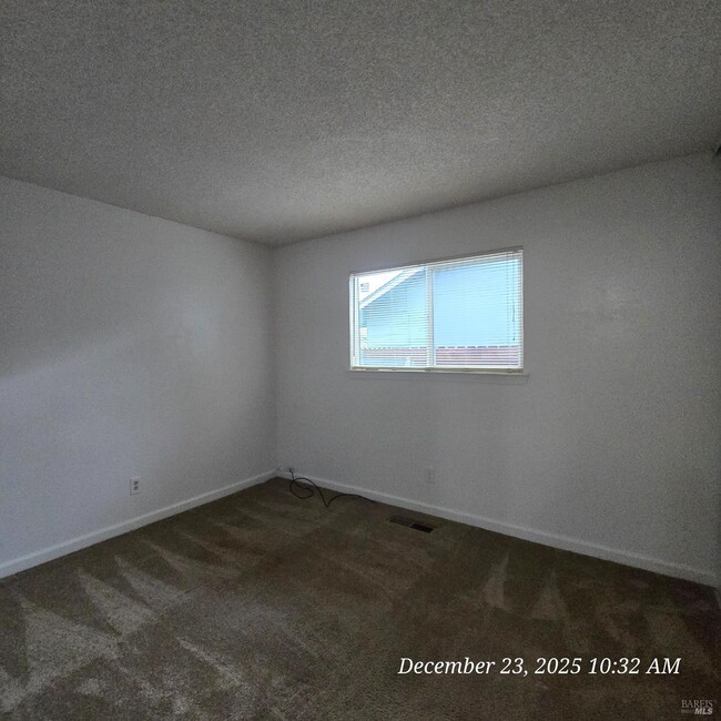 Building Photo - 4875 Silverado Dr