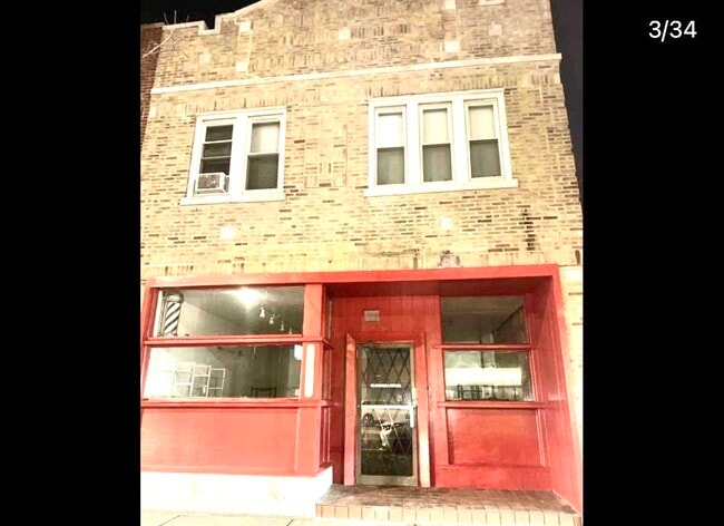 Building Photo - 2611 W Peterson Ave Unit B Rental