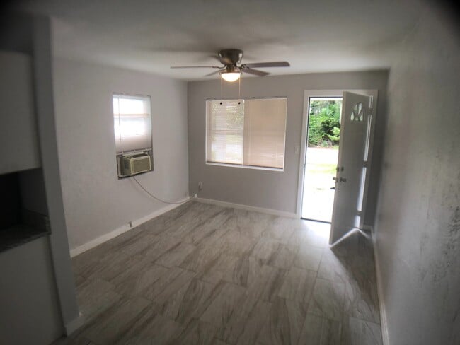 Photo - Caroline Unit 323 N. Caroline St.