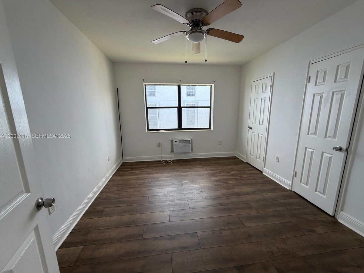 Photo - 8321 Crespi Blvd Unit 6