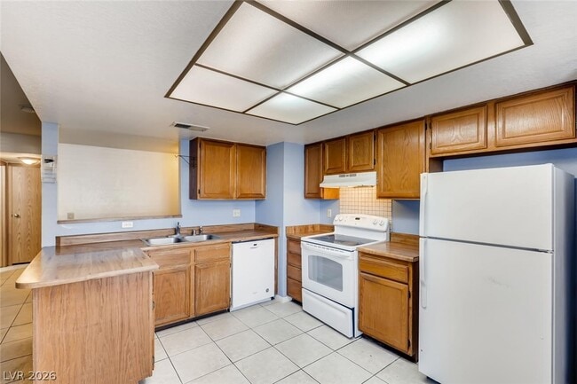 Photo - 3771 Shirebrook Dr Unidad 89