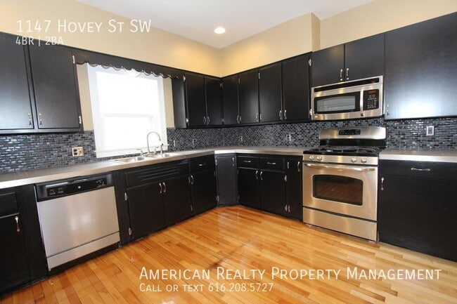 Photo - 1147 Hovey St SW