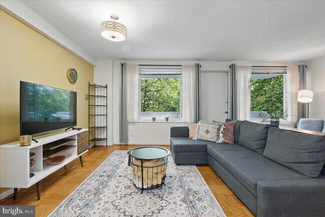 Photo - 4501 Arlington Blvd Unit 229