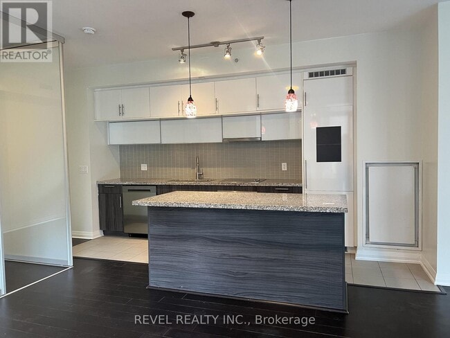 Photo - 8 Mercer St Unit 405