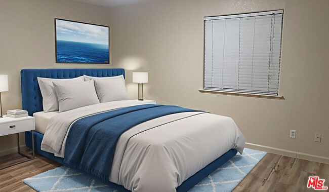 Photo - 114 W 13th St