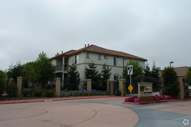 Photo - Creekbridge Apartments