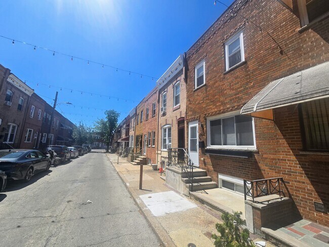 Photo - 2432 S Hutchinson St