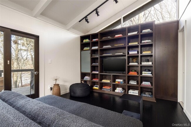 Photo - 15 Lake View Ct