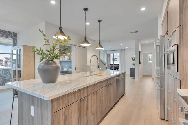 Kitchen - 3001 Ivory Ter Unit 3001