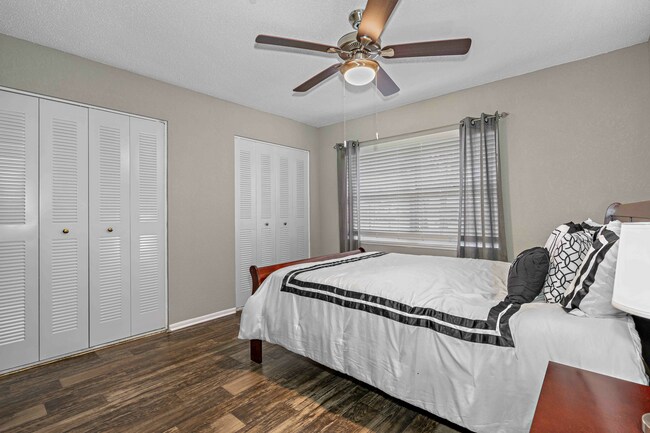 Photo - Villas at Deer Park Apartments