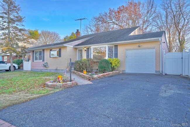 Photo - 34 Oakley Dr