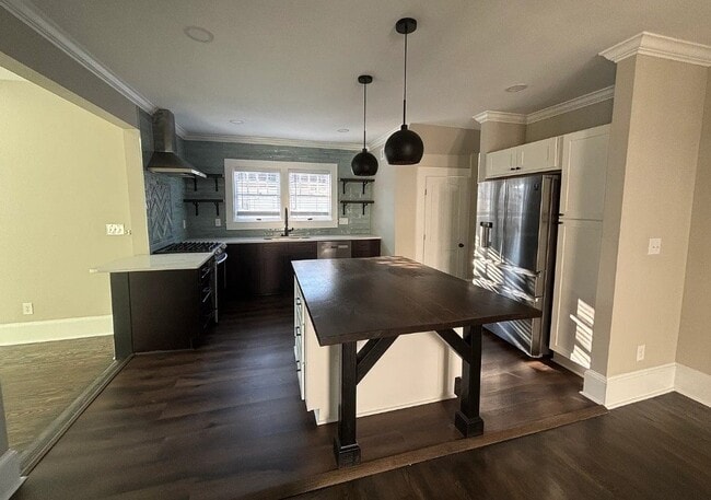 Photo - 313 W Fisher Ave